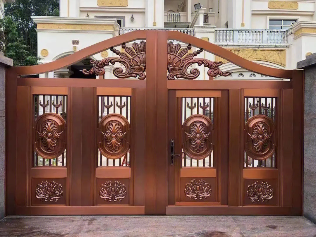 在諸多濟(jì)南銅門廠家中，應(yīng)該如何做選擇？