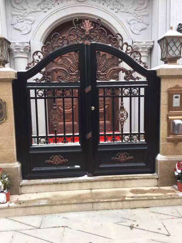 濟(jì)南鋁藝大門
